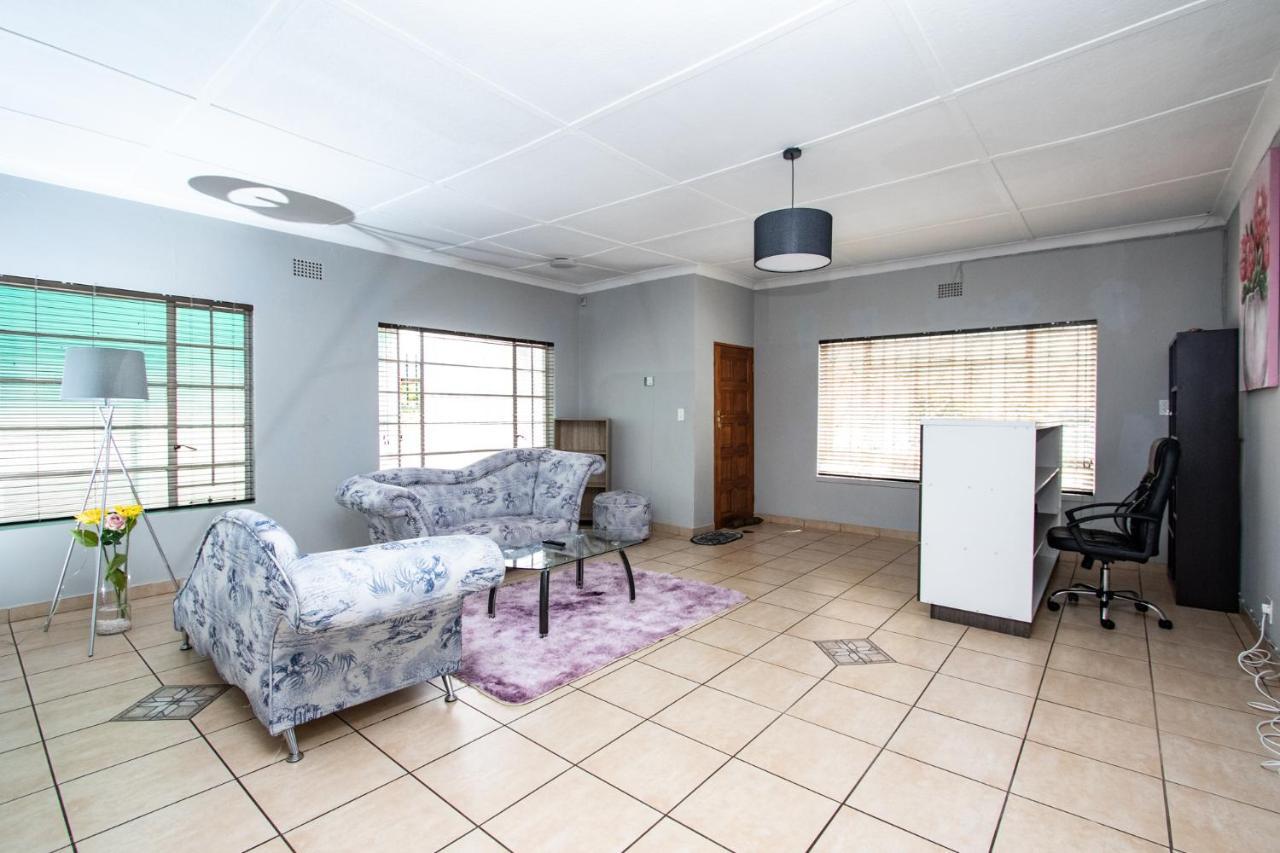 Willow Guest House Boksburg Dış mekan fotoğraf