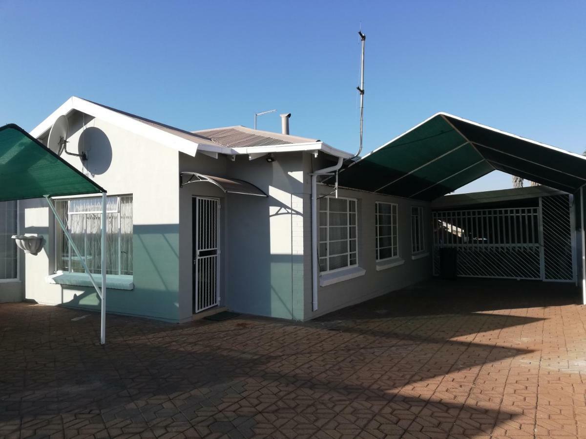 Willow Guest House Boksburg Dış mekan fotoğraf